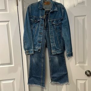 Levis combo, jacket and jeans. Jeans are 7 jr M; jacket is 36. Both good shape.